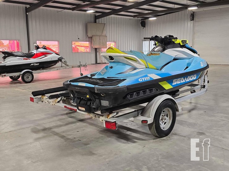 sea-doo-gti-se-155-jet-ski-image-3