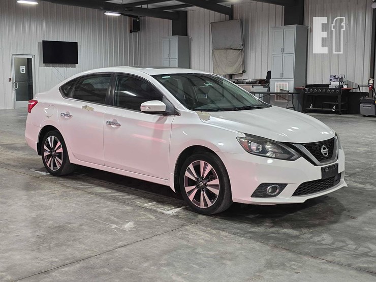 2017-nissan-sentra-image-2