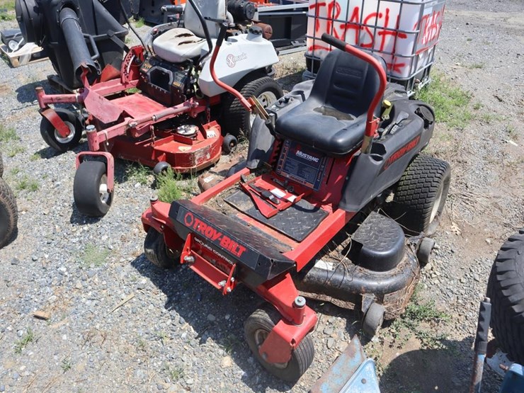 troybilt-zero-turn-mower-image-4