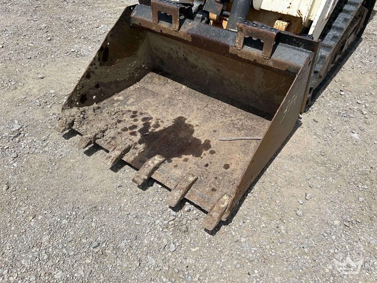 2021-bobcat-mt100-stand-on-track-loader-skid-steer-image-12