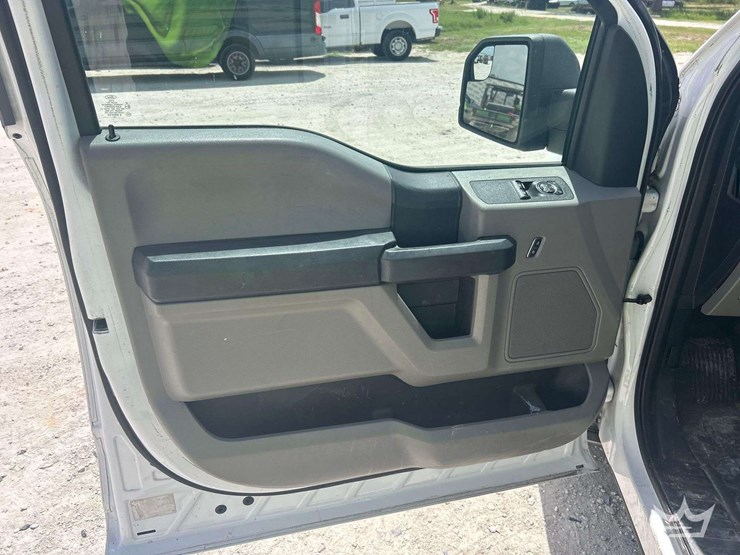 2019-ford-f150-image-14
