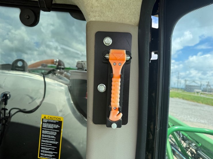 2016-john-deere-r4038-image-108