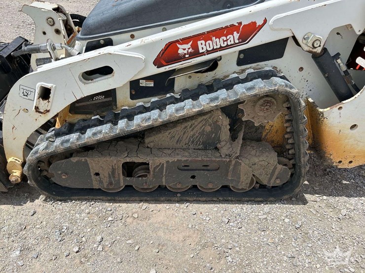 2021-bobcat-mt100-stand-on-track-loader-skid-steer-image-15