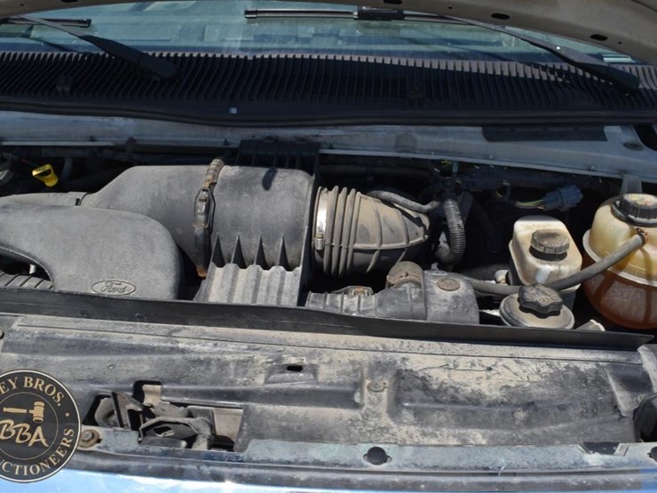 2014-ford-e250-image-23