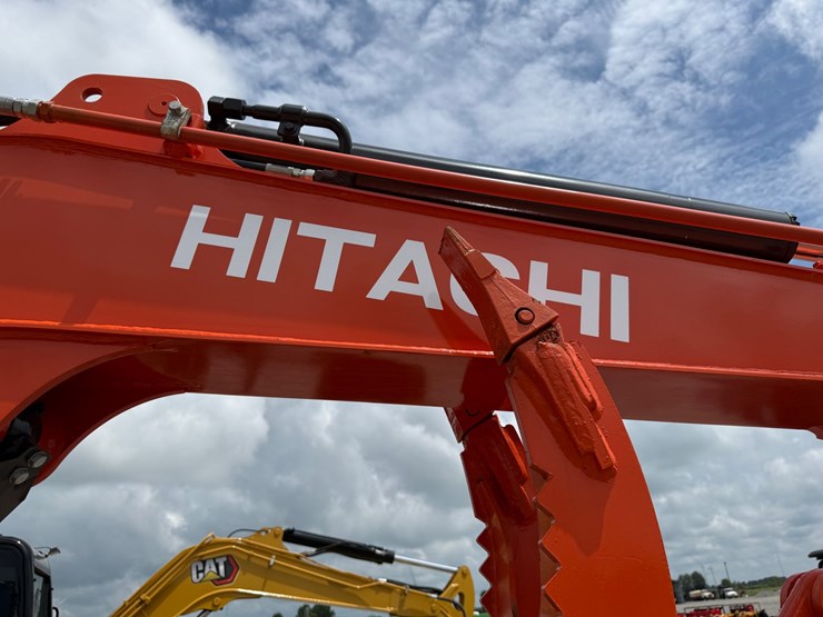 2023-hitachi-zx55u-5a-image-34
