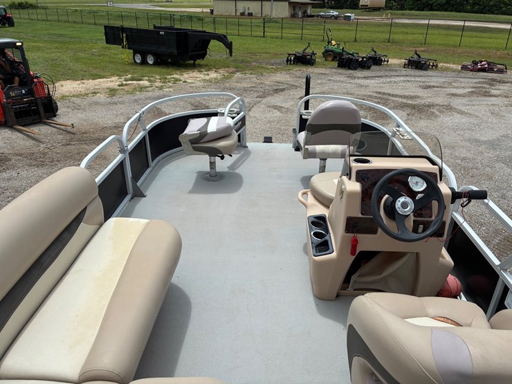 #20293-•-2018-suntracker-pontoon-boat-image-11
