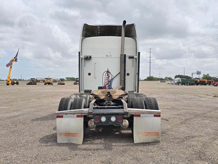 2009-kenworth-t660-image-8