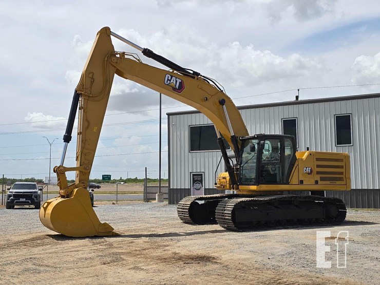 2020-caterpillar-336-image-1