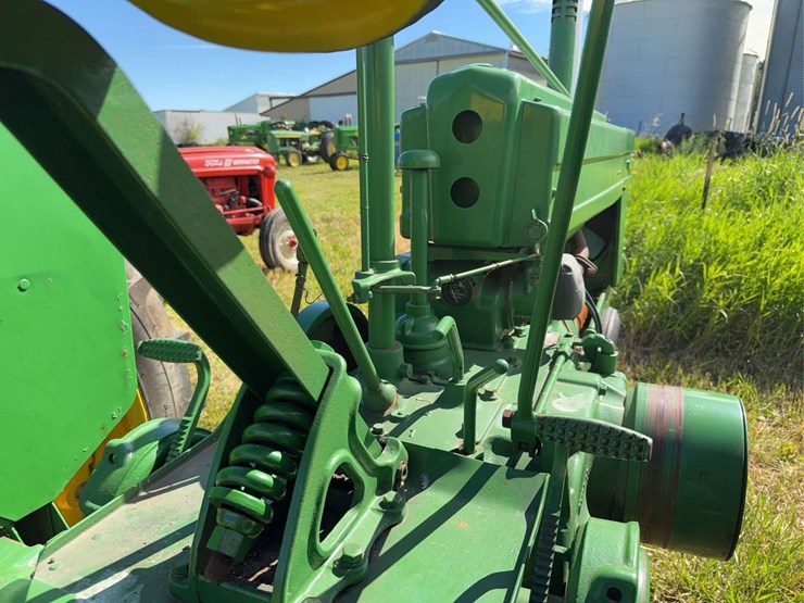john-deere-model-b-image-8