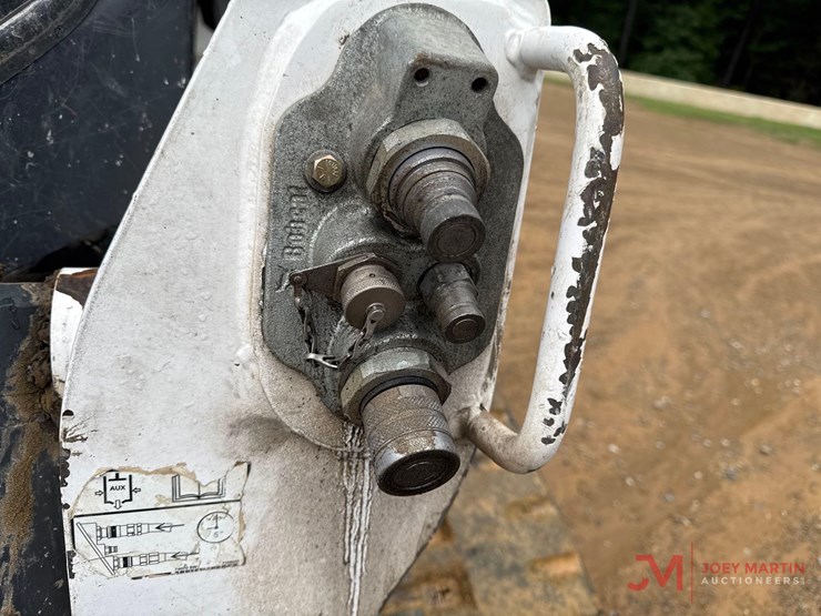 2014-bobcat-t750-image-6