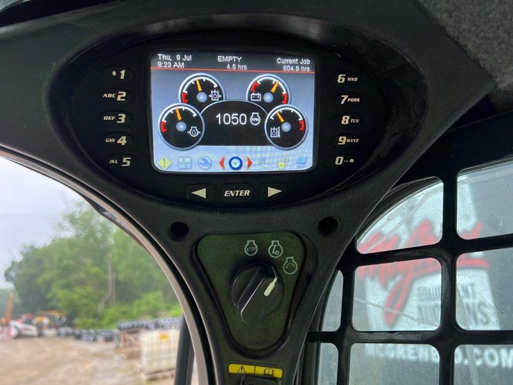 2023-bobcat-t770-image-18