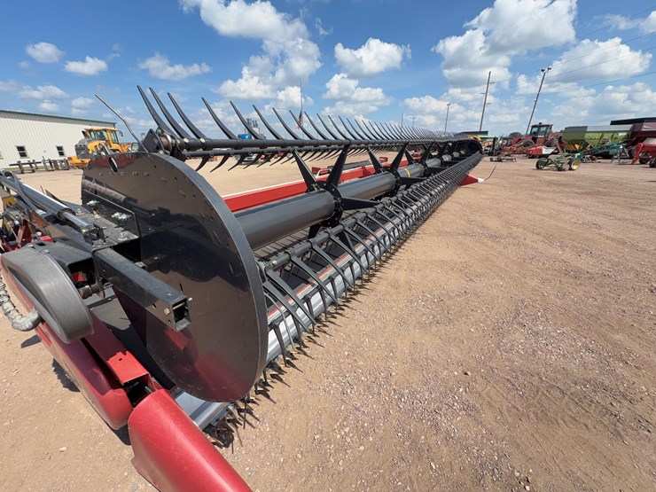 2014-case-ih-3162-image-21