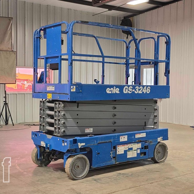 2019 GENIE GS3246