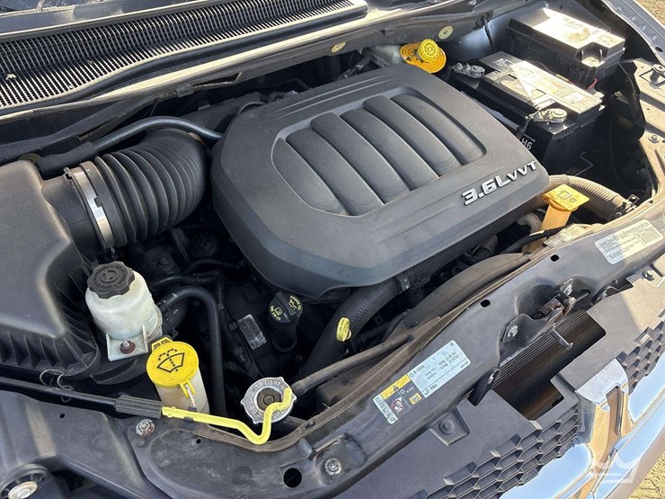 2015-dodge-grand-caravan-image-8