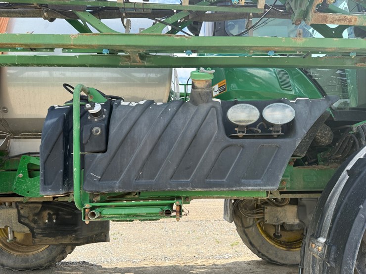 2016-john-deere-r4038-image-54