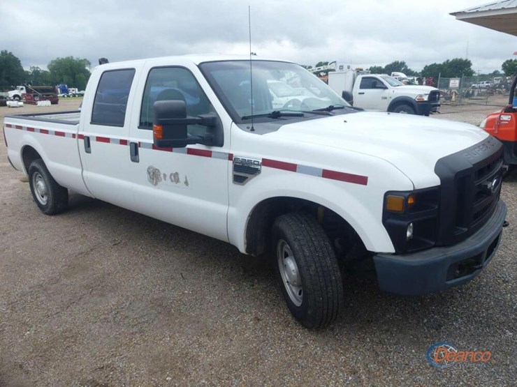 2014-ford-f250-xl-image-1