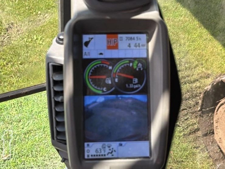 2015-deere-470g-lc-image-14