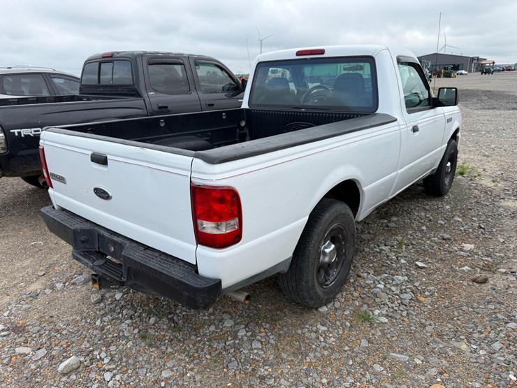 2009-ford-ranger-image-3