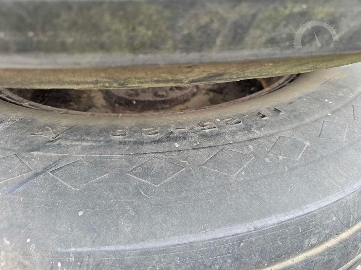 qty.-(6)-11.25-28-used-tires-image-5