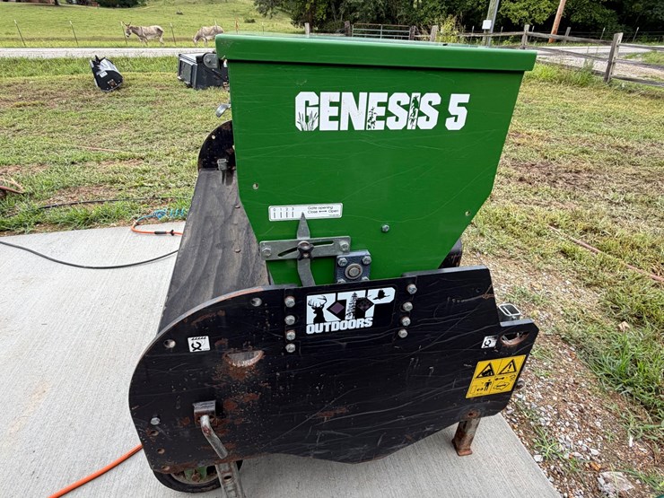 #1101-•-2015-rtp-genesis-5-no-till-drill-image-6