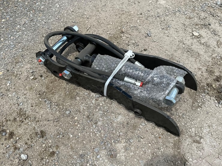 2026-future-excavator-hydraulic-thumb-clip-image-1
