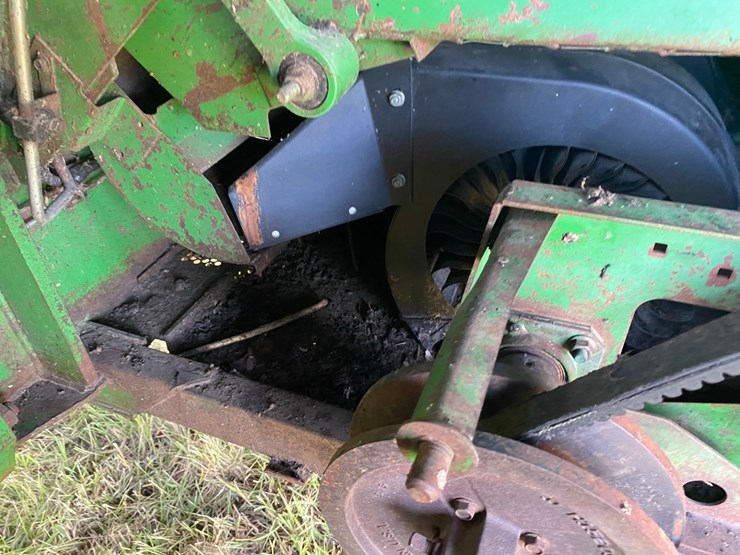 john-deere-9600-4x4-combine-image-29