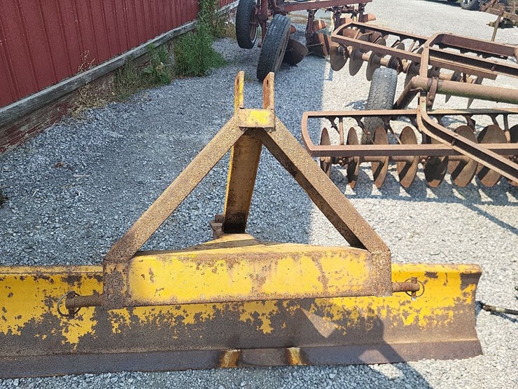 mccullough-industries-84"-3pt-hitch-grader-blade-image-9