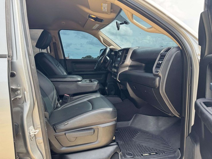2019-dodge-2500-image-14