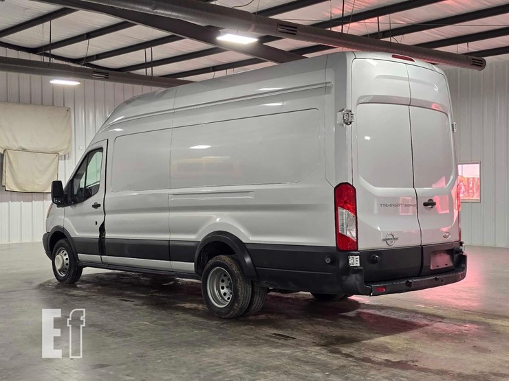 2015-ford-transit-image-4