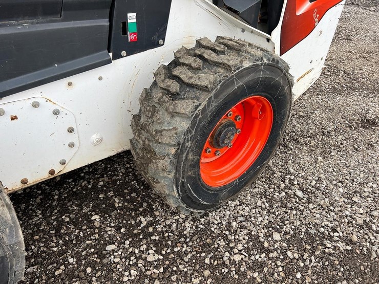 2020-bobcat-s76-image-14