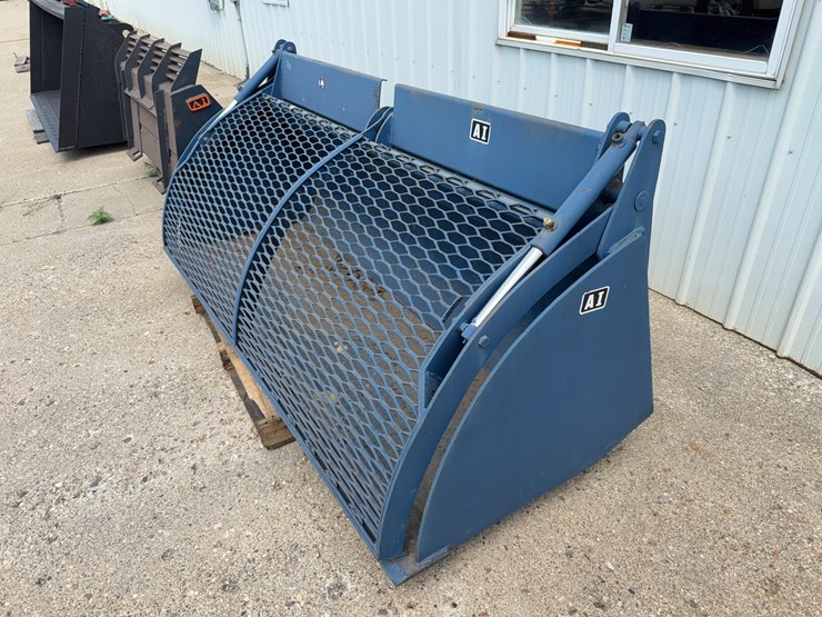 recycling/trash-bucket-image-3
