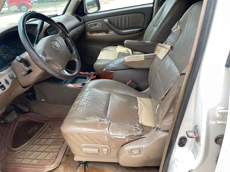 2004-toyota-tundra-image-10