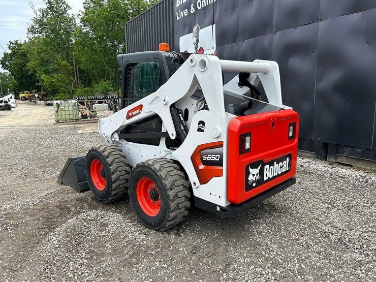 2024-bobcat-s650-image-2