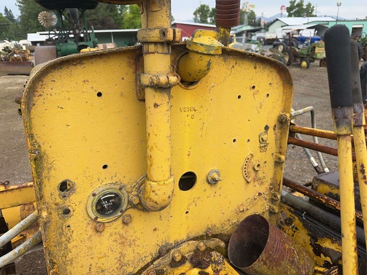 caterpillar-fifteen-image-17