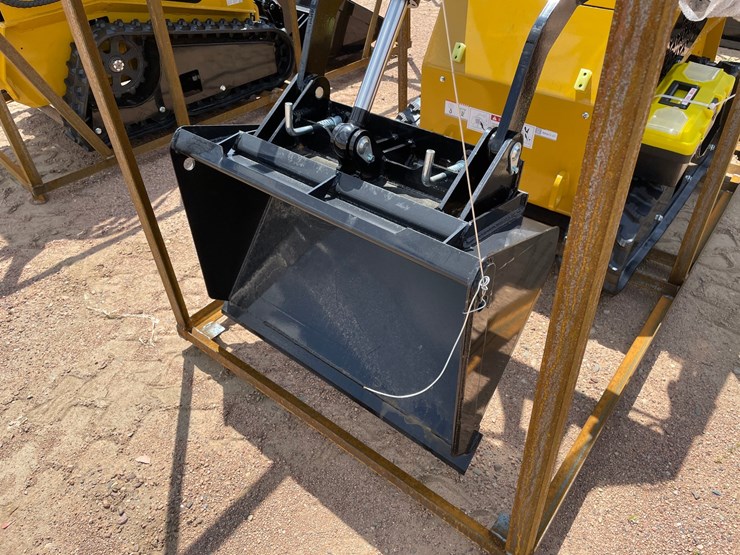 #5349-•-agt-mx-crt23-compact-track-loader-(mosinee,-wi)-image-12
