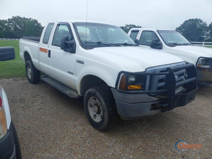 2006-ford-f350-image-1