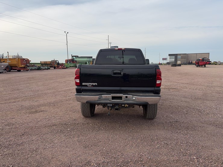 2003-gmc-sierra-2500hd-image-6
