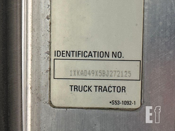 2011-kenworth-t660-image-39