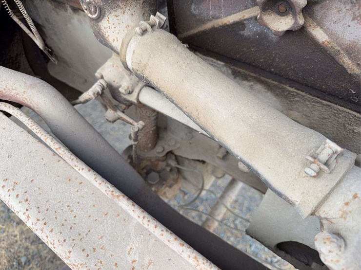 mack-c-cab-dump-truck-image-30