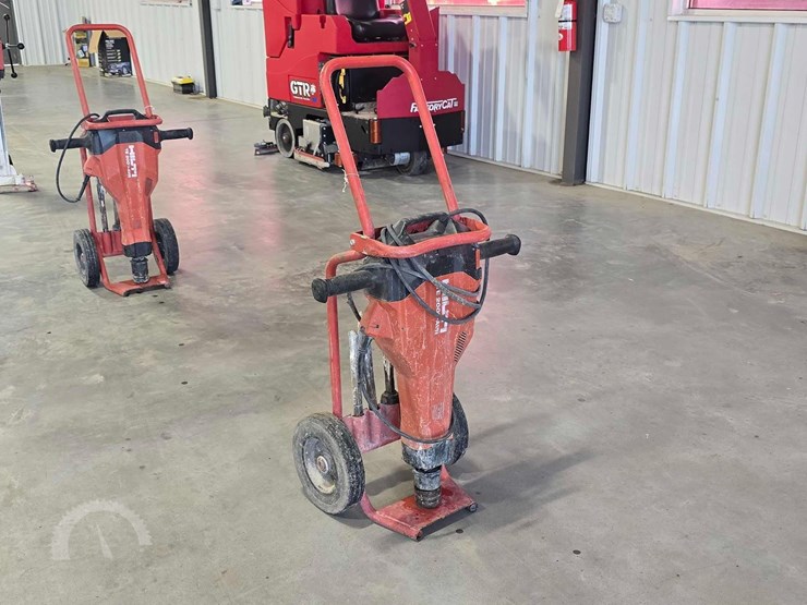 2019-hilti-te2000-avr-30-39-lb-electric-breaker-image-2