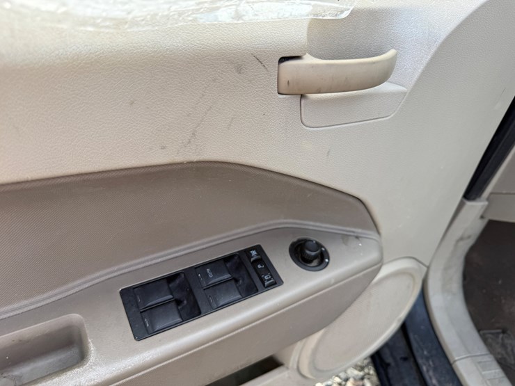 2007-dodge-caliber-image-111