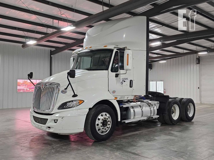 2016-international-prostar-image-1