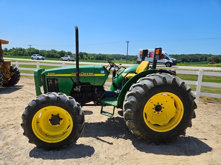 john-deere-5105-image-2