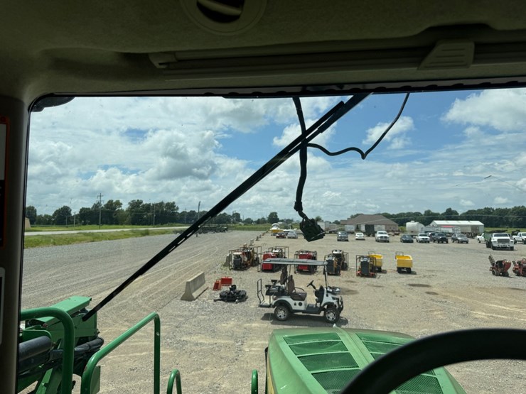 2016-john-deere-r4038-image-110