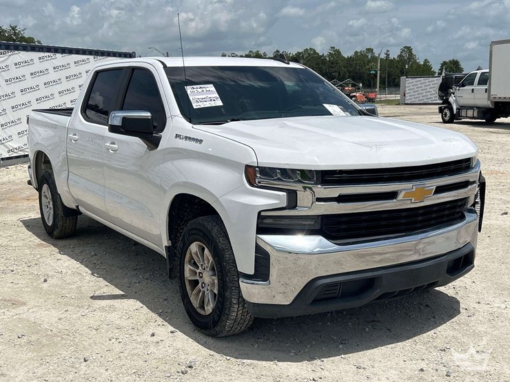2020-chevrolet-silverado-1500-image-2