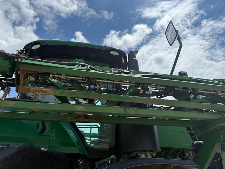 2016-john-deere-r4038-image-77