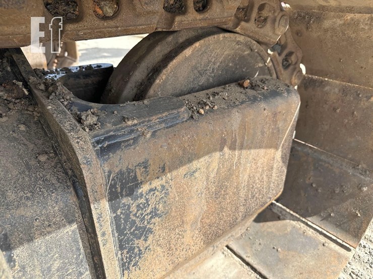 caterpillar-320gc-image-34