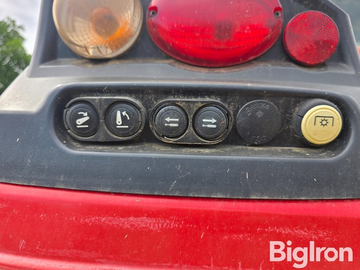 2011-massey-ferguson-8680-image-14