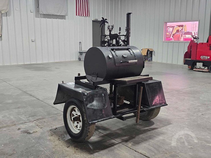 homemade-trailer-mounted-bbq-pit-image-2