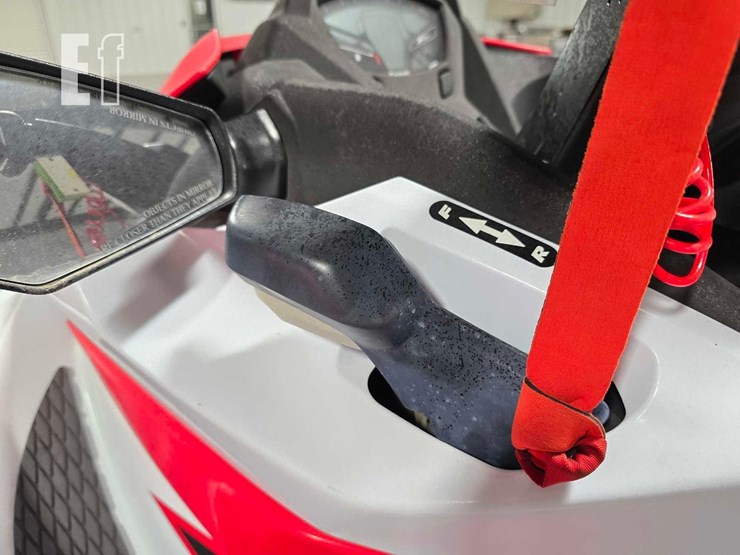kawasaki-stx160-jet-ski-image-11
